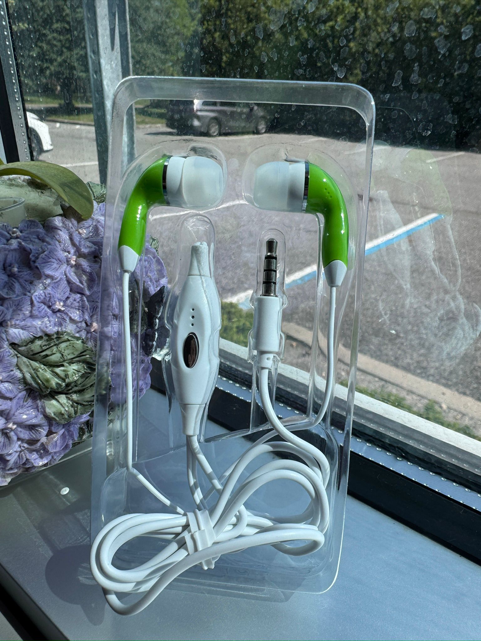 HS1480-35MMMICGR REIKO IN-EAR HEADPHONES WITH MIC IN GREEN SKU:HS1480-35MMMICGR - Image 3